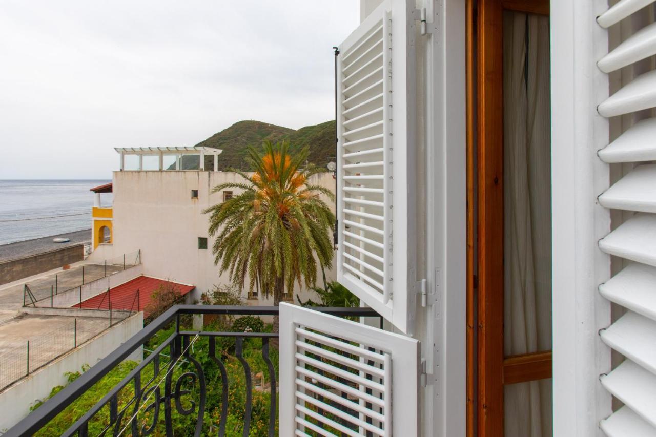 Hotel Amarea - Aeolian Charme Canneto  Eksteriør billede